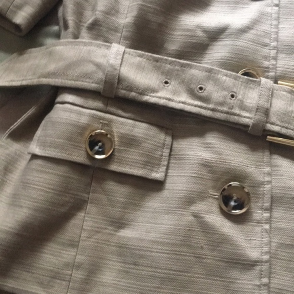 Beautiful‎ jacket - Picture 3 of 5
